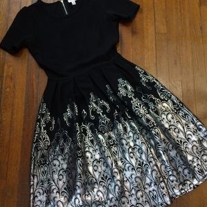 LuLaRoe Elegant Amelia (dress)- Medium (10-12)
